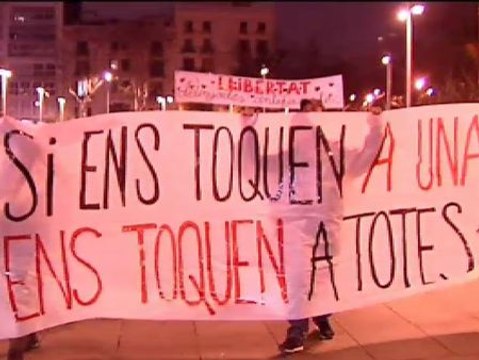 Decenas de antifascistas reclaman la libertad de los 6 detenidos en Can Vies