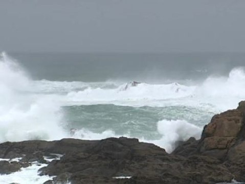 Galicia mantiene activada la alerta amarilla por fuerte oleaje