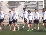 El Valencia se ejercita en Paterna