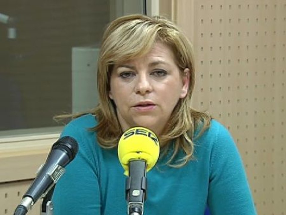 Elena Valenciano apuesta por "sentarse a hablar" para evitar una separación de España y Cataluña