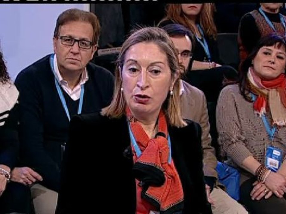 El Gobierno recupera "la herencia del PSOE" para justificar los recortes