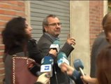 Iñaki Goioaga sale de su despacho al terminar el registro la Guardia Civil