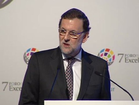 Rajoy: España ha salido de las trincheras de la crisis