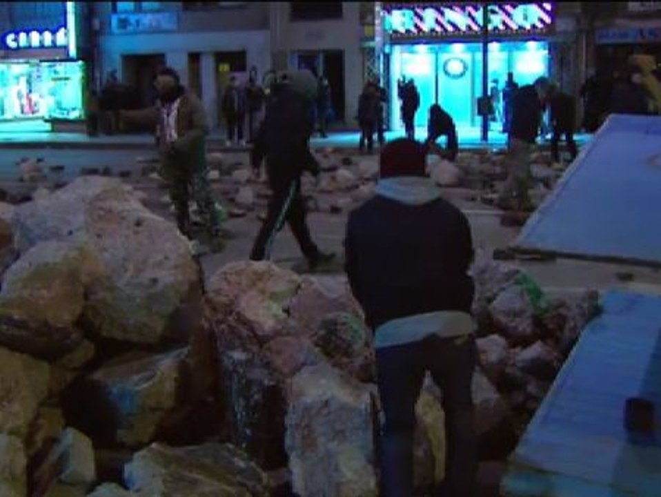 Nueva noche de disturbios en el barrio burgalés de Gamonal