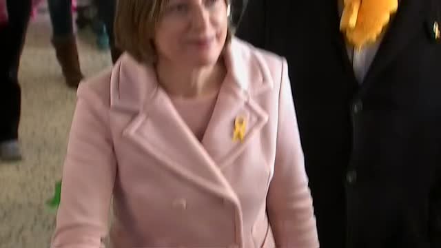 Carme Forcadell vota en Sabadell pidiendo que se elija con el corazón