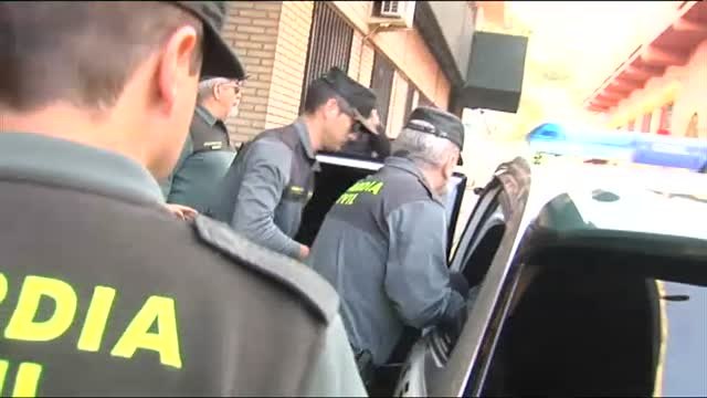 Gritos contra Bernardo Montoya durante su traslado: ¡Cabrón, agacha la cabeza!