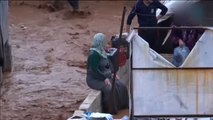 Las fuertes lluvias anegan los campamentos de refugiados sirios