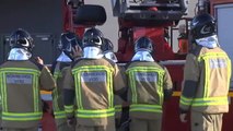 Los Bomberos de Vigo visitan a los niños ingresados en el Hospital Cunqueiro