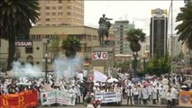 Graves disturbios durante las protestas de los médicos bolivianos