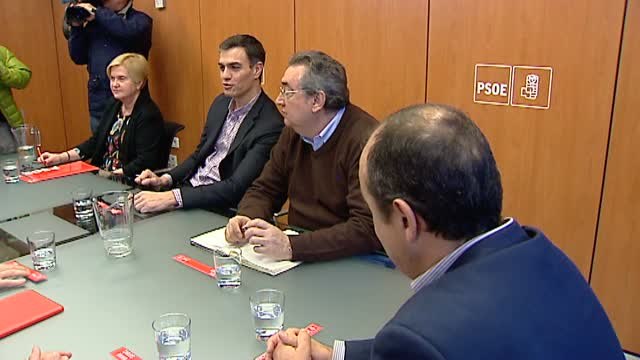 El PSOE se reúne con CCOO y UGT para abordar la subida del Salario Mínimo