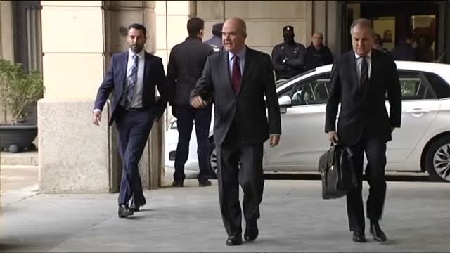 Chaves y Griñán se desentienden del fraude de los ERE y señalan al interventor