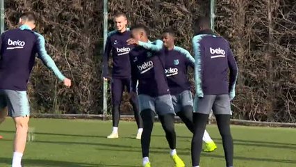 Download Video: Dembelé acude el entrenamiento veinte minutos antes de la hora fijada por Valverde