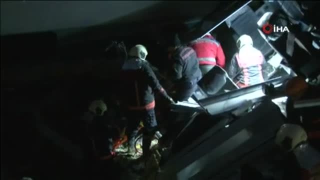 Cuatro muertos en un accidente de un tren de alta velocidad en Turquía