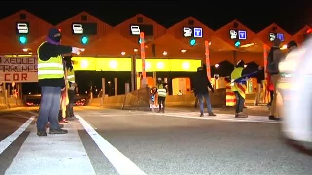 Los CDR se retiraron a media noche de los peajes