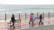 Alerta en toda la costa vasca por viento y fuerte oleaje