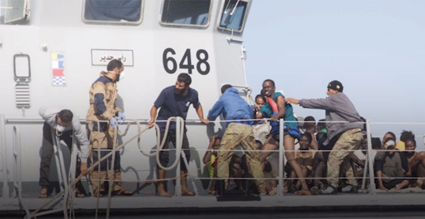 Guardacostas libios contribuyen al ahogamiento de 50 personas