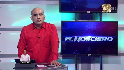 Patrulla policial chocó con dos vehículos