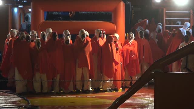 Rescatadas 80 personas en dos pateras en el Mar de Alborán