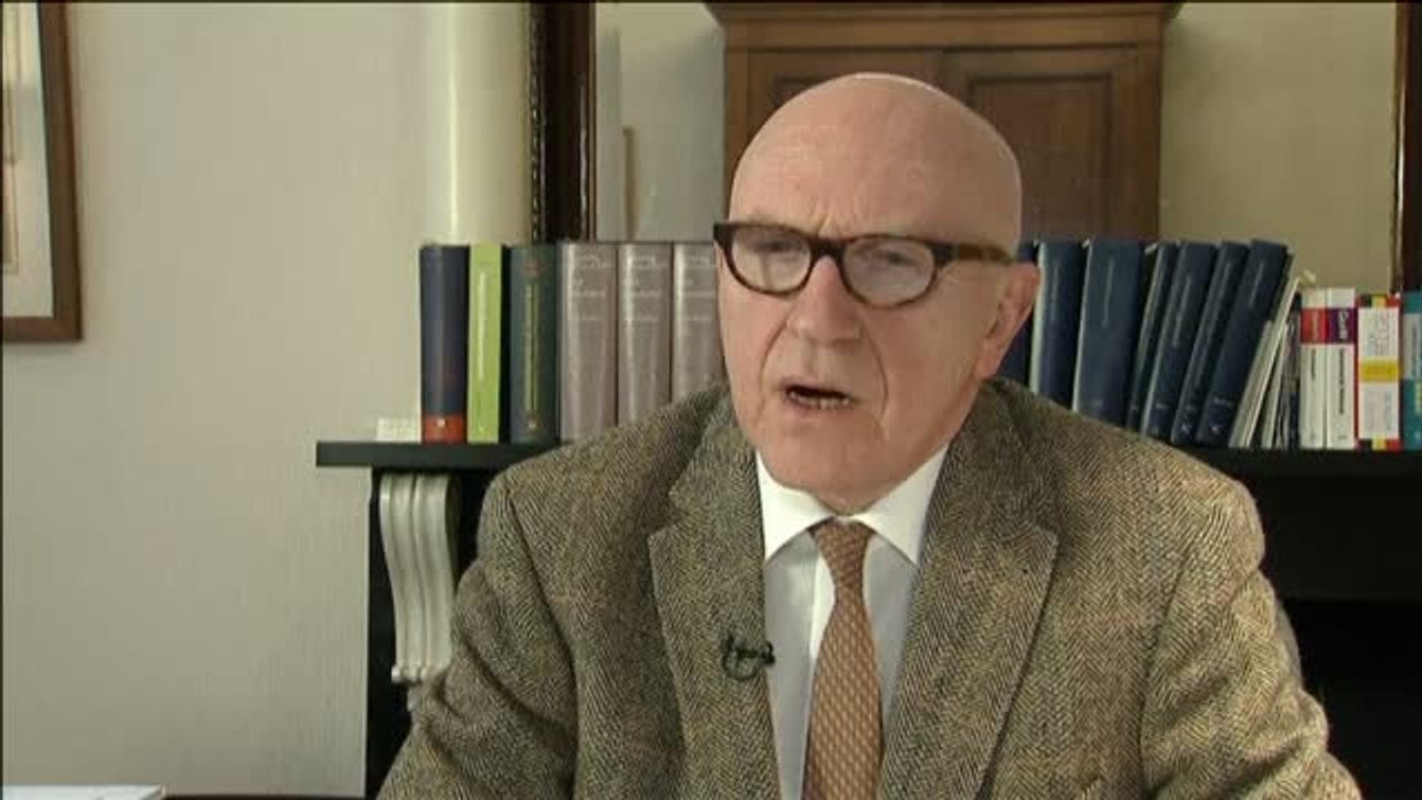 El abogado belga de Puigdemont asegura que "lo único que se ha retirado es la orden europea de detención"