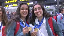 Las heroínas de la selección femenina Sub-17 aterrizan en Barajas