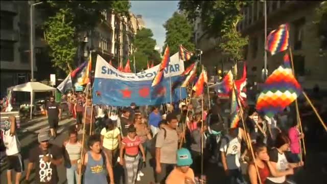 Multitudinaria manifestación anticapitalista en Buenos Aires coincidiendo con el G-20
