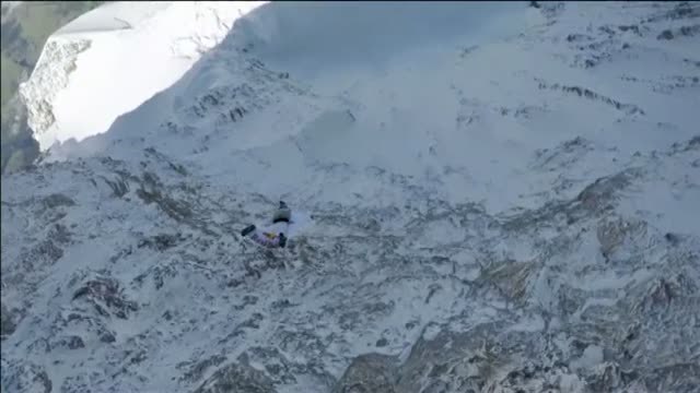 Wingfly en los Alpes suizos