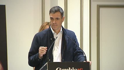 Sánchez recuerda a Rajoy que se comprometió con él a "actualizar" la Constitución