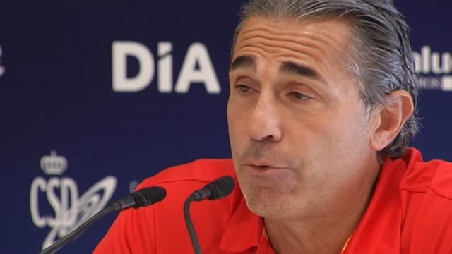 Scariolo: Los convocados no son 16 marcianos a los que les ponemos la camiseta de España