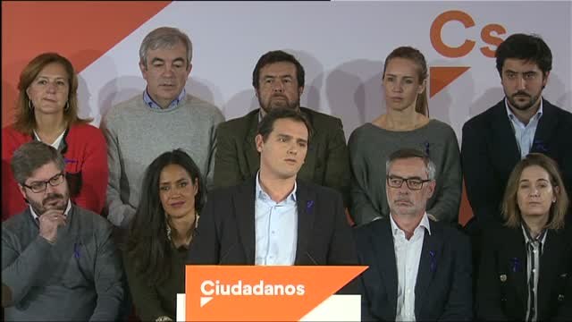 Rivera pide a Sánchez que rectifique y diga que no pactará con los separatistas en Cataluña