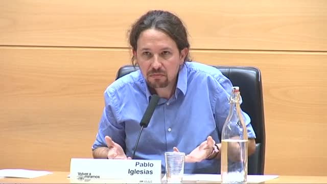 Iglesias: Rivera, Casado y Felipe de Borbón, veo a tres personas de derechas y el que mejor me cae es el Rey