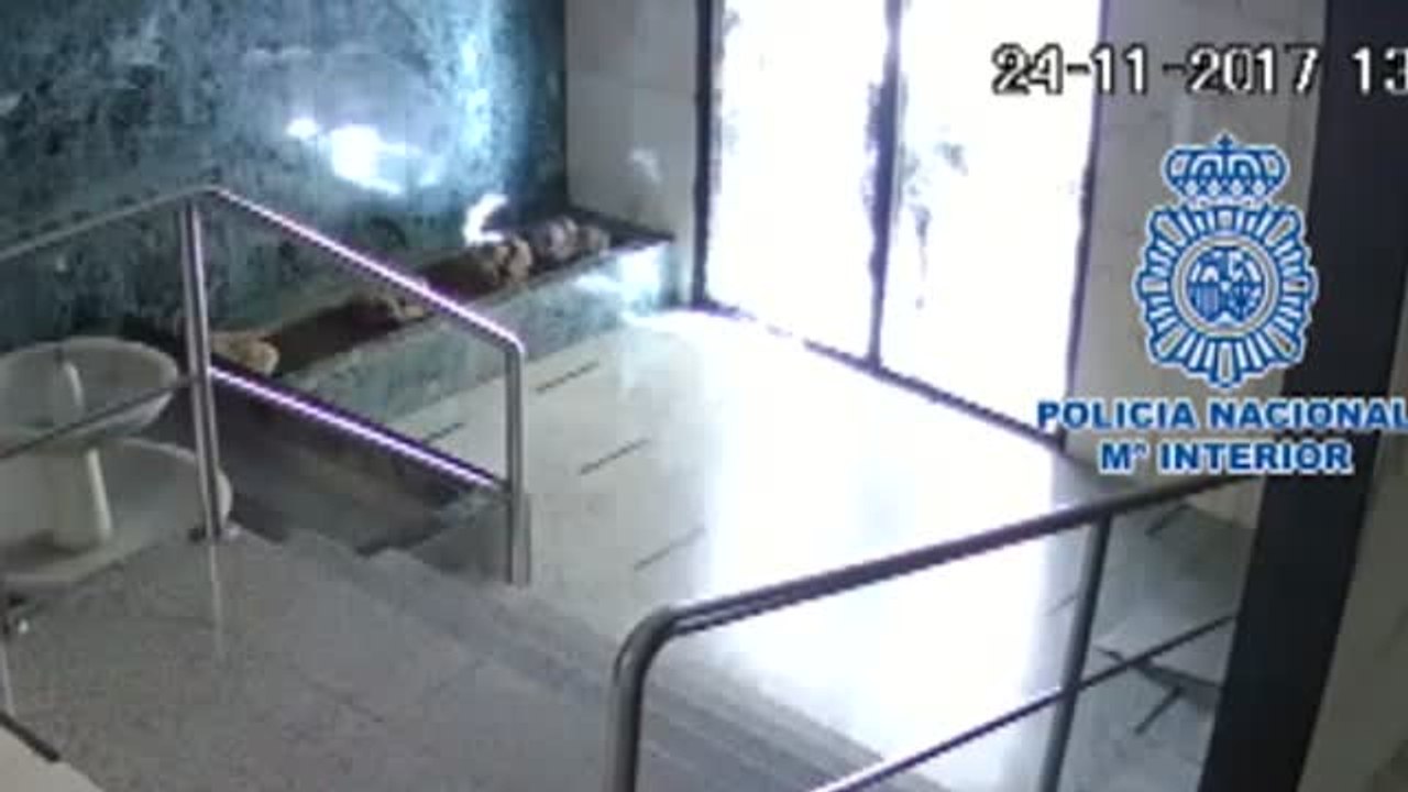 La policía pide colaboración ciudadana para identificar al presunto autor de un incendio