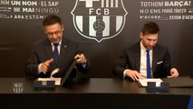 Leo Messi renueva con el Barça hasta 2021