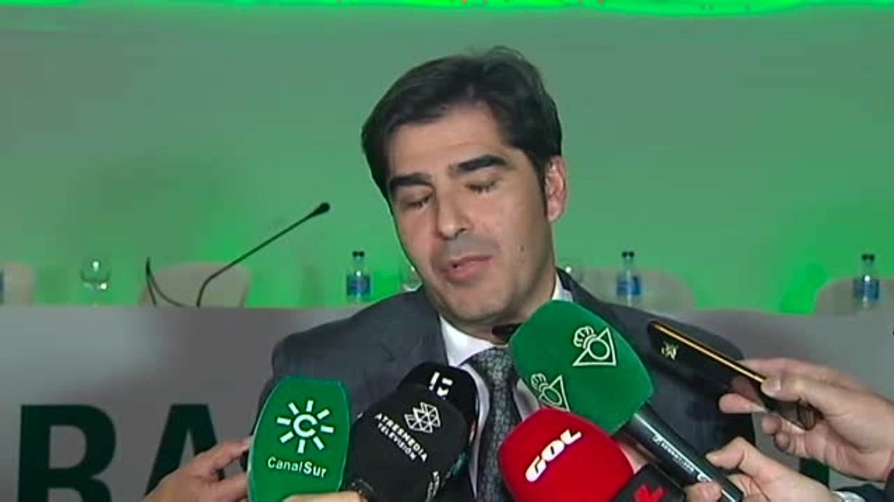 Ángel Haro: "Mucho tendrían que cambiar las cosas para volver a ver a Ceballos en el Betis"