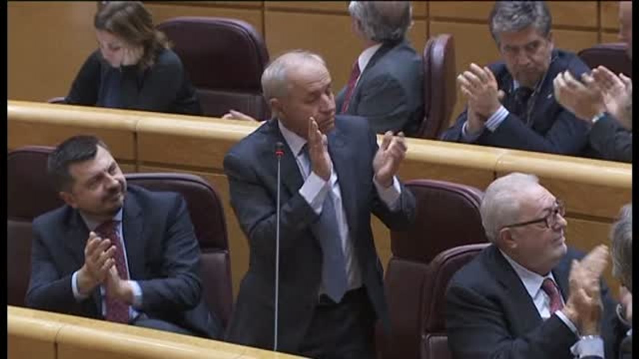 El Senado recibe entre aplausos a Antonio Ledezma