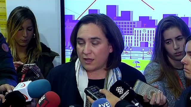 Ada Colau espera que se normalice pronto la situación en Barcelona y Cataluña