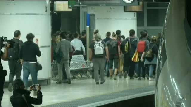 Finaliza el bloqueo de la estación del AVE de Barcelona Sants