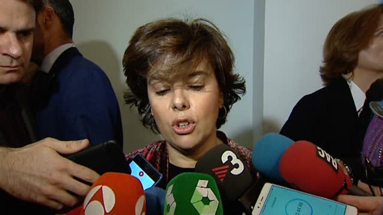 Sáenz de Santamaría: "Respetamos la manera de actuar de la justicia belga como de la española"