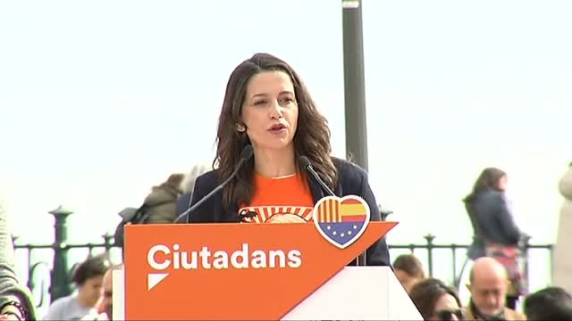 Arrimadas, sobre los exmiembros del Govern: En los mítines son muy valientes y luego delante del juez no