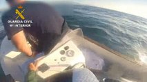 La Guardia Civil se incauta de 850 kilos de hachís en una embarcación en el Estrecho