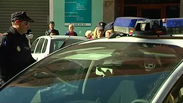 Gritos de Asesino en la reconstrucción del parricidio de Alzira