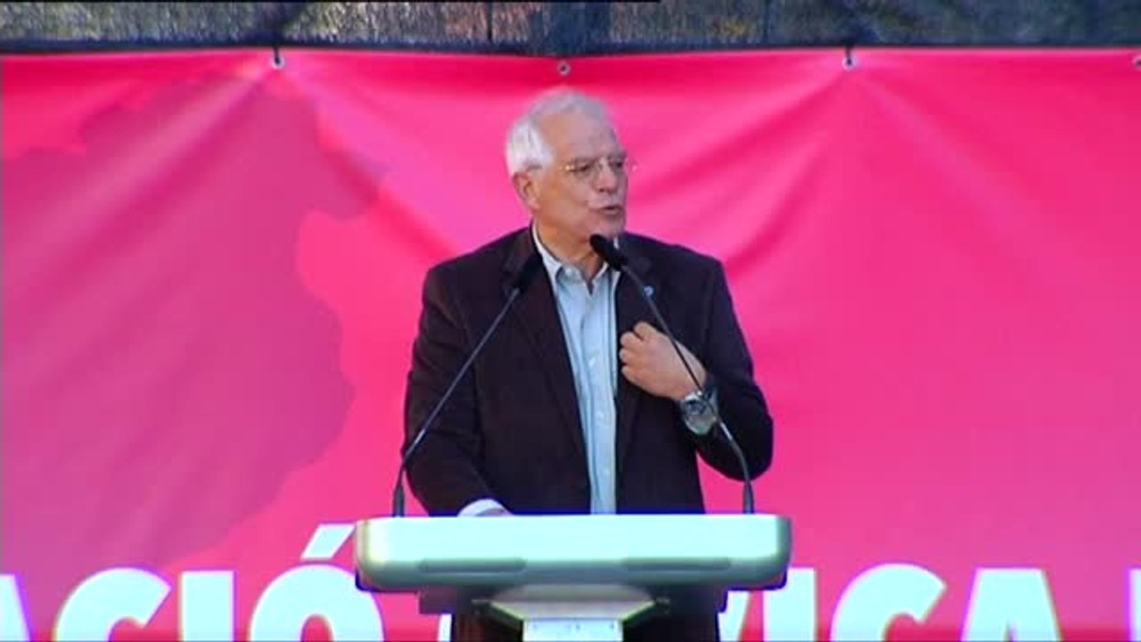 Borrell sobre Puigdemont: "También soy pueblo de Cataluña y no le reconozco el derecho de hablar en mi nombre"
