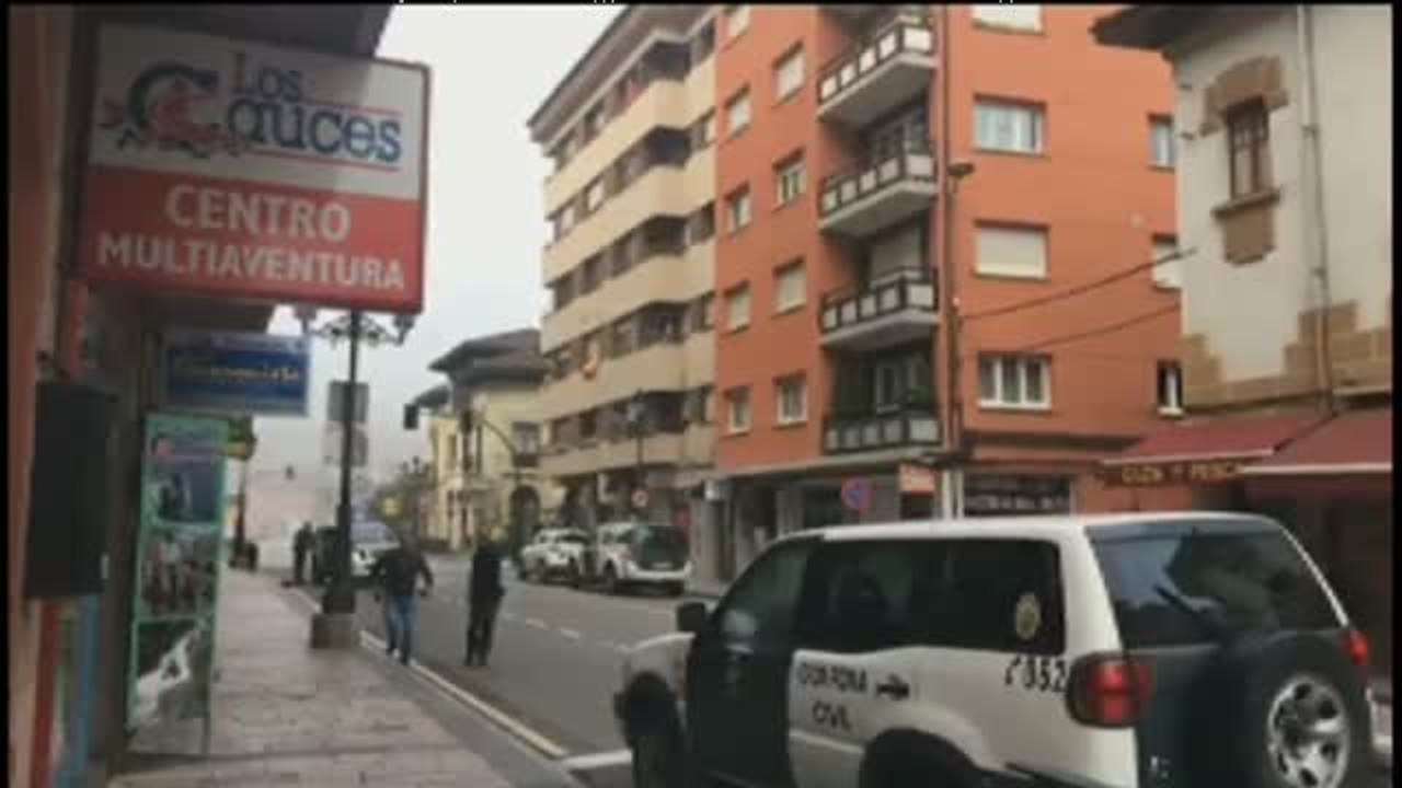 Un atraco con rehenes termina con un asaltante detenido y otro fallecido tras quitarse la vida