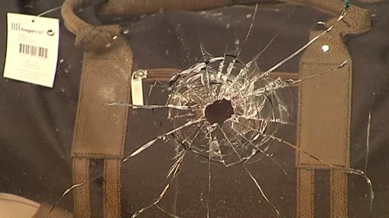 Cangas de Onís intenta recuperar la normalidad tras el atraco al banco