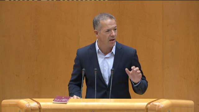 El PSOE pide a Rajoy la reversibilidad del 155 si Puigdemont convoca elecciones antes de la votación en el Senado