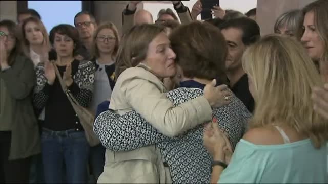 Lágrimas de Forcadell a su llegada al Parlament