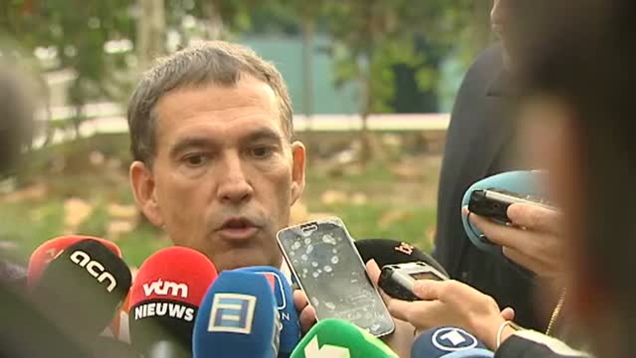 Resignación y duras palabras entre los abogados de los exconsellers encarcelados