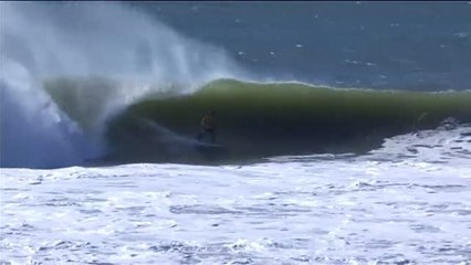 Los mejores surfistas del mundo demuestran sus habilidades en la playa de los Supertubos