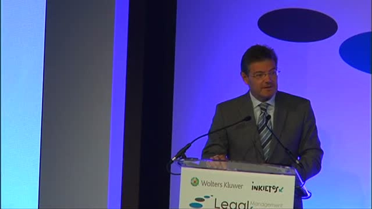 Catalá: "Hoy el intercambio de opiniones es más importante de lo que siempre es en una democracia"