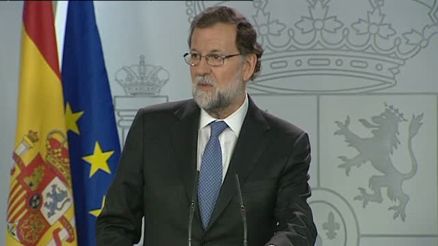 Rajoy destituye a Puigdemont y convoca elecciones en Cataluña para el 21 de diciembre