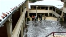 Mueren dos estudiantes en Bolivia al caerse el techo de un colegio por el temporal